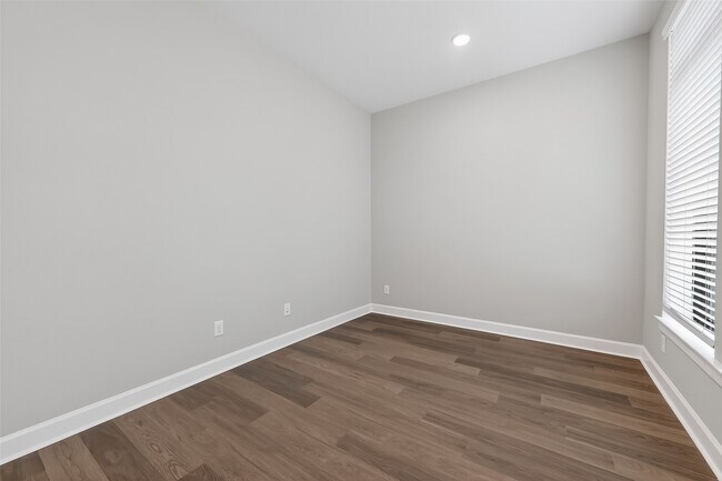 Building Photo - 3311 Full Bellied Ln