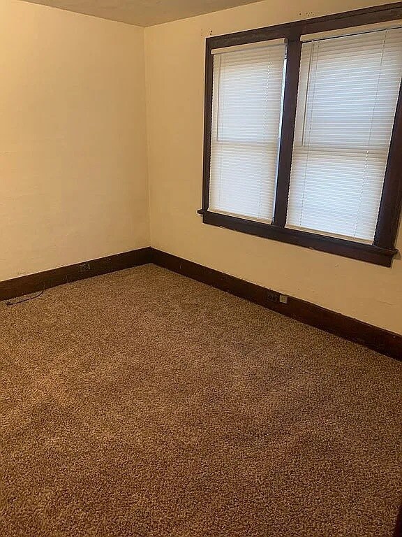 Building Photo - 2230 S 6th St