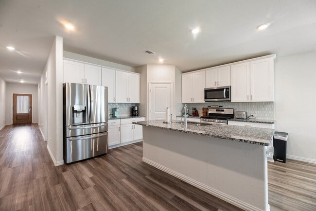 Building Photo - 2536 Peoria Dr