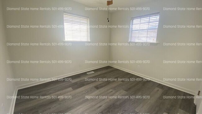 Building Photo - 5808 Del Prado St