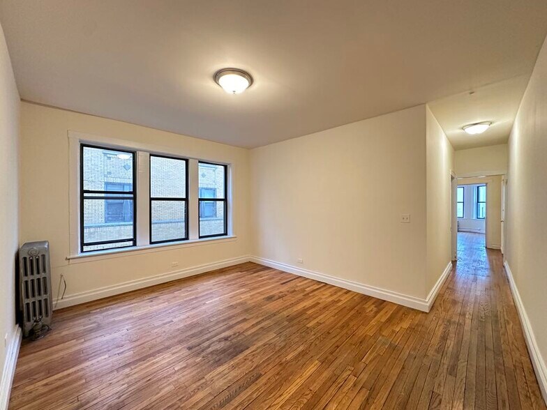 Building Photo - 1530 N Kedzie Ave