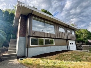 Building Photo - 16617 Sylvester Rd SW