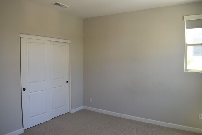 Building Photo - 16755 Coyote Bush Dr