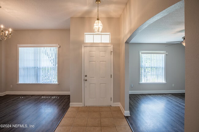 Building Photo - 6567 Chester Park Dr