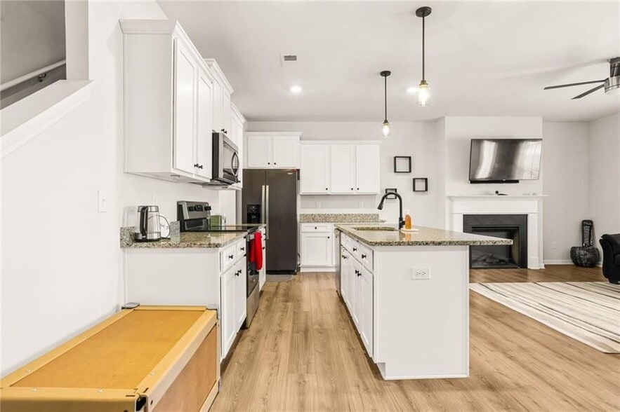 Building Photo - 4514 Fillmore Trl SW
