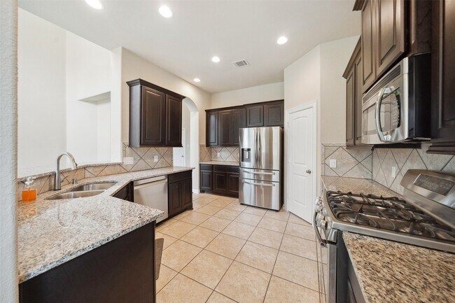 Building Photo - 28510 Lazy Rock Dr