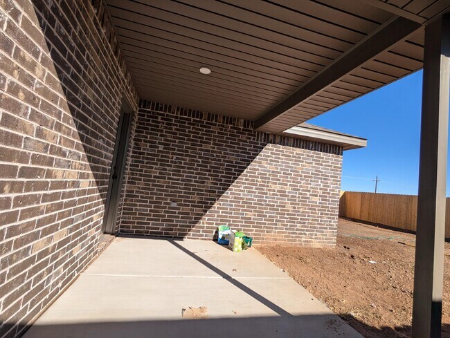 Building Photo - 2008 Cottonwood Ave