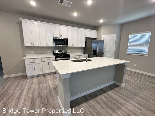 Building Photo - 4 br, 2.5 bath House - 4072 Dayton Drive