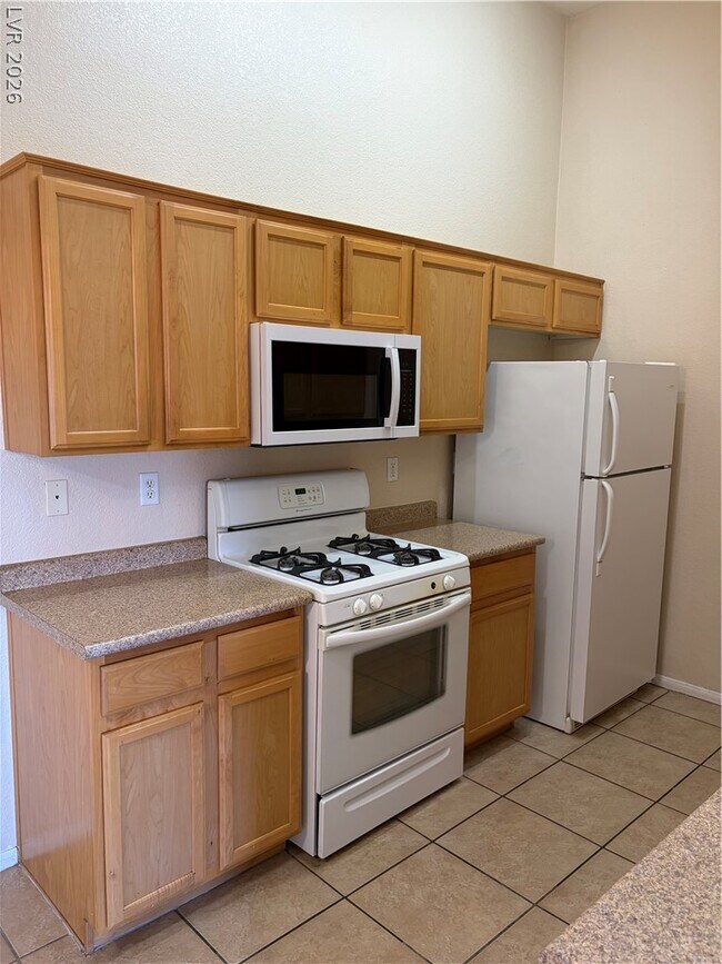 Building Photo - 3395 Cactus Shadow St