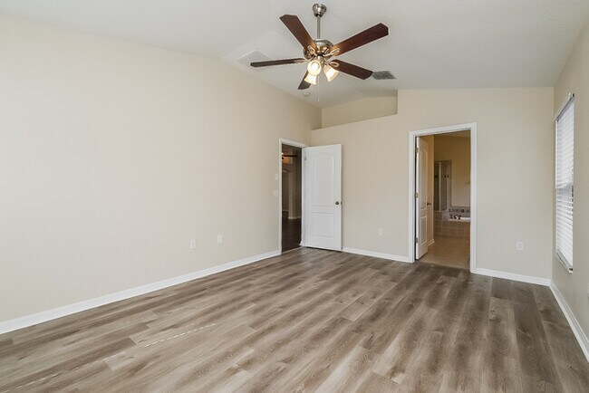 Building Photo - 18254 Cypress Bay Pkwy