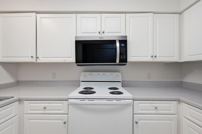 Building Photo - 4270 Calinda Ln