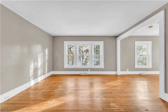 Building Photo - 117 Cleveland St