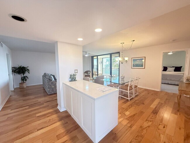 Building Photo - Luxury, furnished seasonal rental, Tequest...