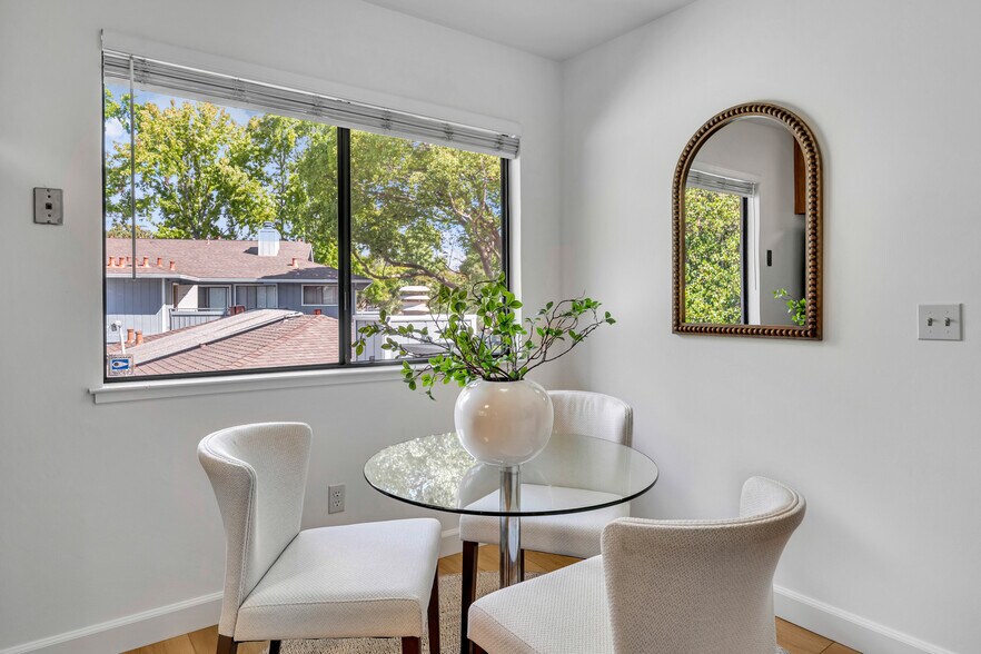 Building Photo - 39751 Bissy Cmn