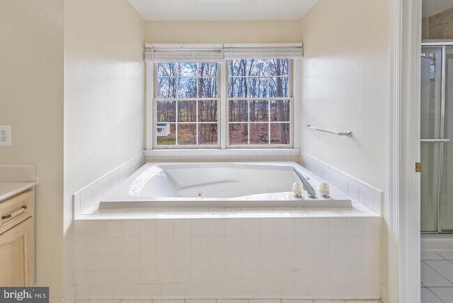 Building Photo - 36767 Pelham Ct