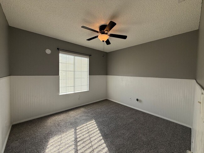 Building Photo - 2 bedroom, 2-bathroom home plus den/office in Fresno, CA!