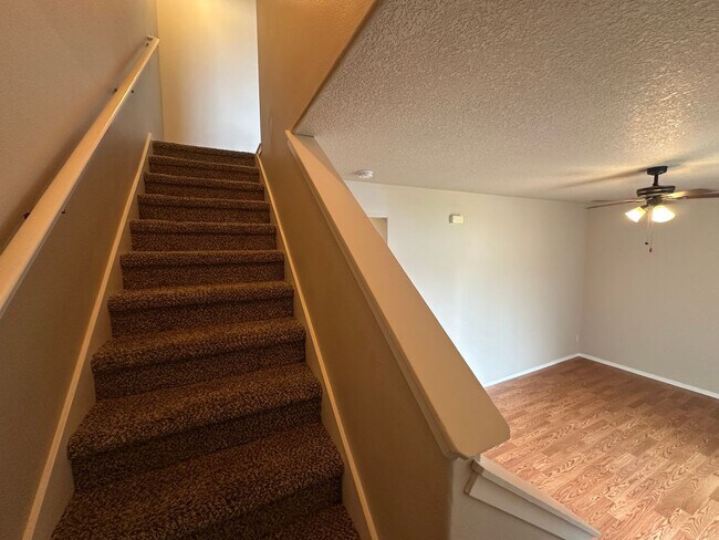 Building Photo - S0476