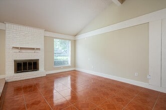 Building Photo - 9306 Sanford Rd