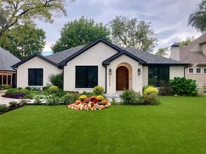 Building Photo - 4543 Elsby Ave