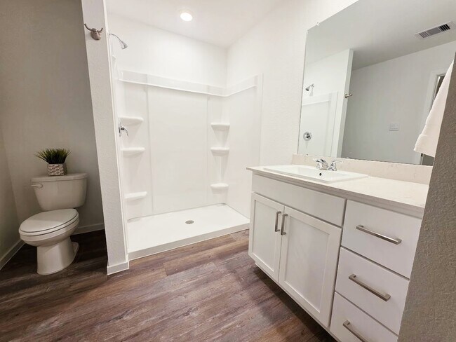 Building Photo - 40821 Hawthorne Glades St