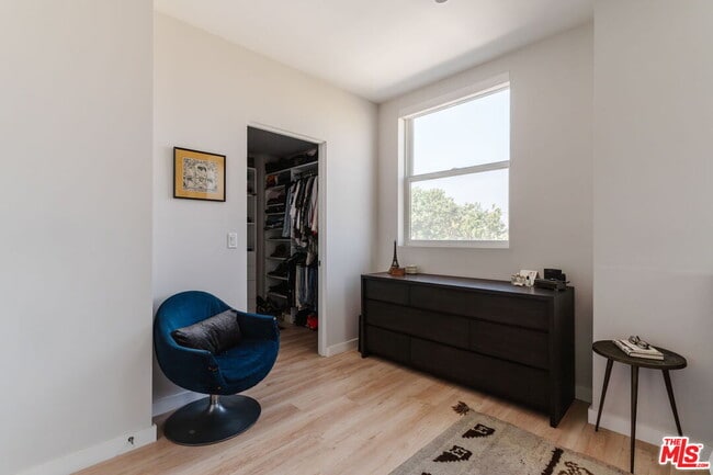 Building Photo - 6072 Pickford St