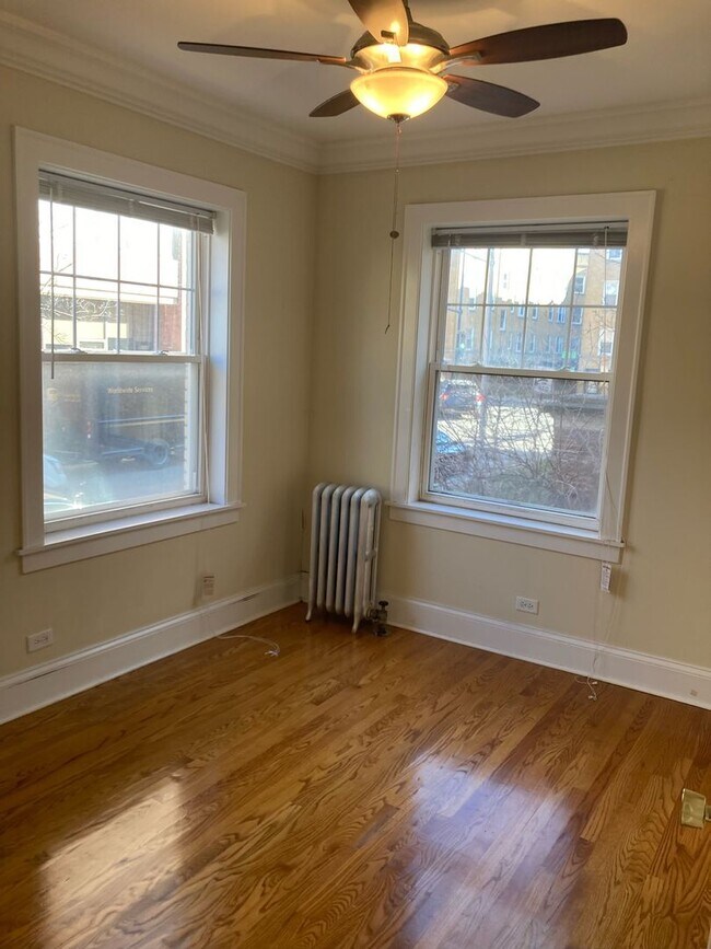 Building Photo - 4414 N Rockwell St