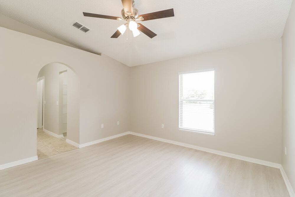 Building Photo - 926 Vanderbilt Dr