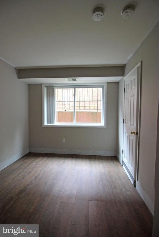 Building Photo - 17 Water St