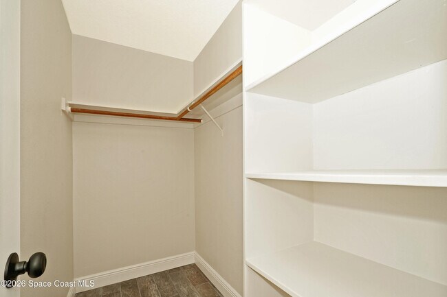 Building Photo - 540 Elliott Dr