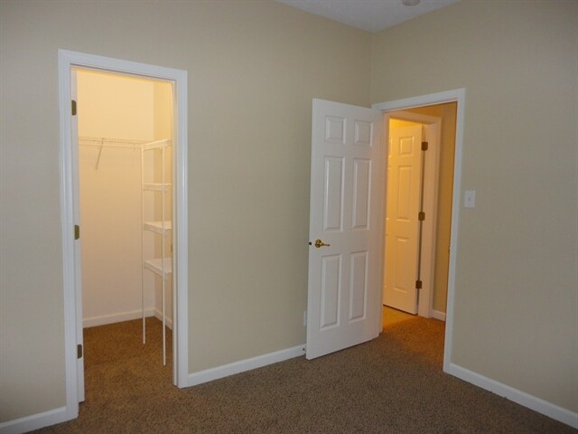 Building Photo - 8426 Stark Dr