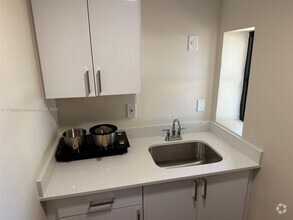 Building Photo - 750 S 61st Terrace