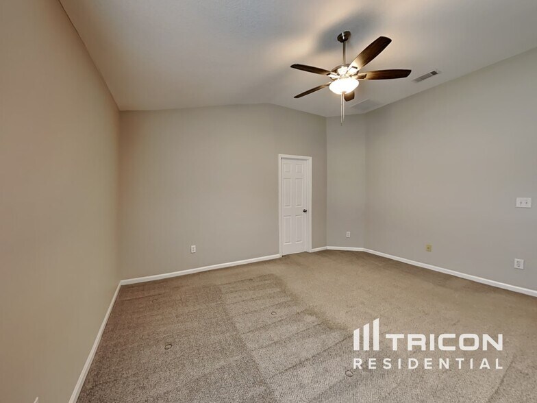 Building Photo - 63 Marisco Way