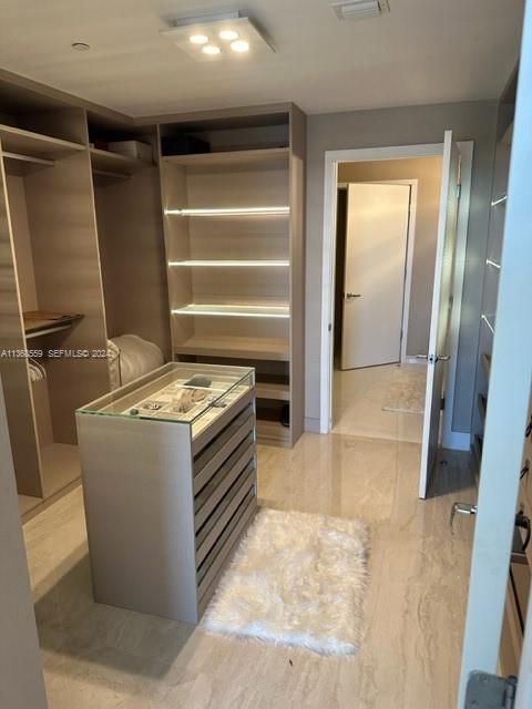 Building Photo - 16385 Biscayne Blvd