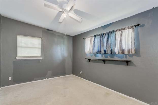 Building Photo - 9 Gentian Dr