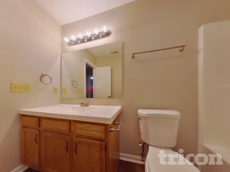 Building Photo - 43 Morse Cir