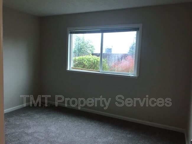 Building Photo - 6803 Trovita Way