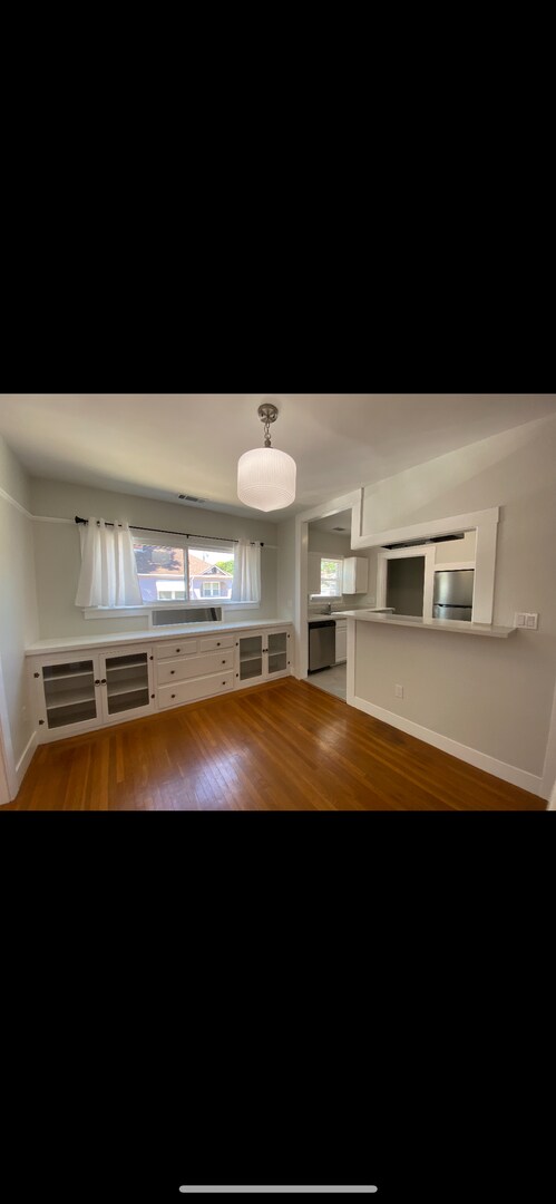 Building Photo - 33RDST