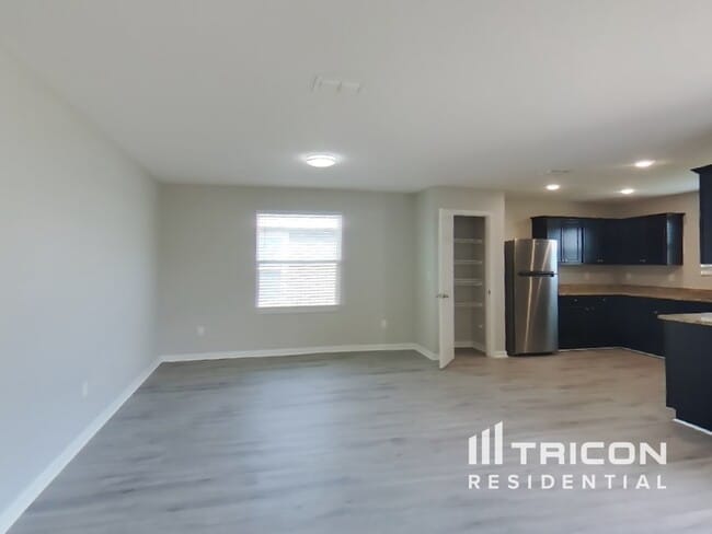 Building Photo - 77009 Birdseye Ct