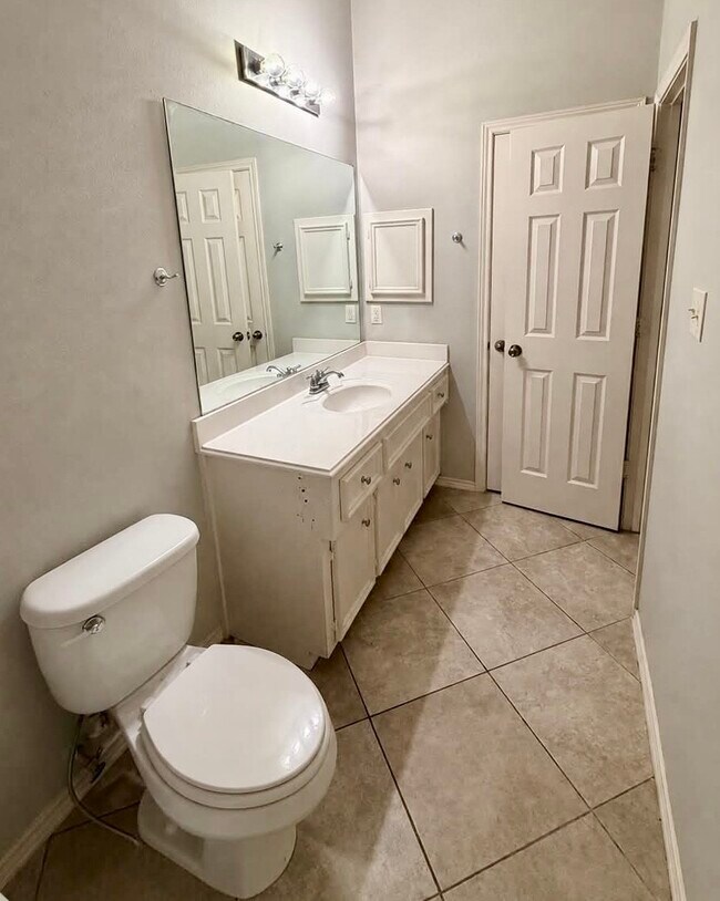 Building Photo - 5607 Wagon Wheel Ln