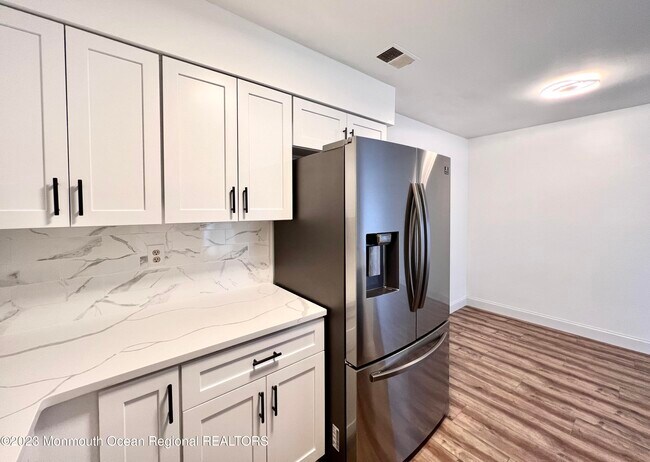 Building Photo - 1133 Roseberry Ct