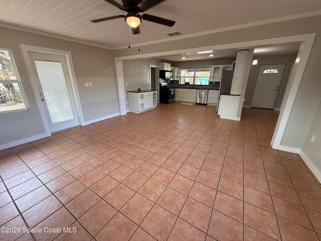 Building Photo - 9 Lemoine Ave