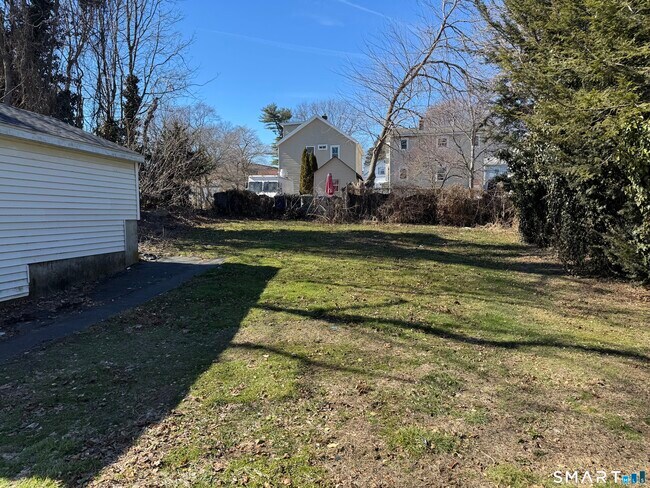 Building Photo - 56 Sidney St