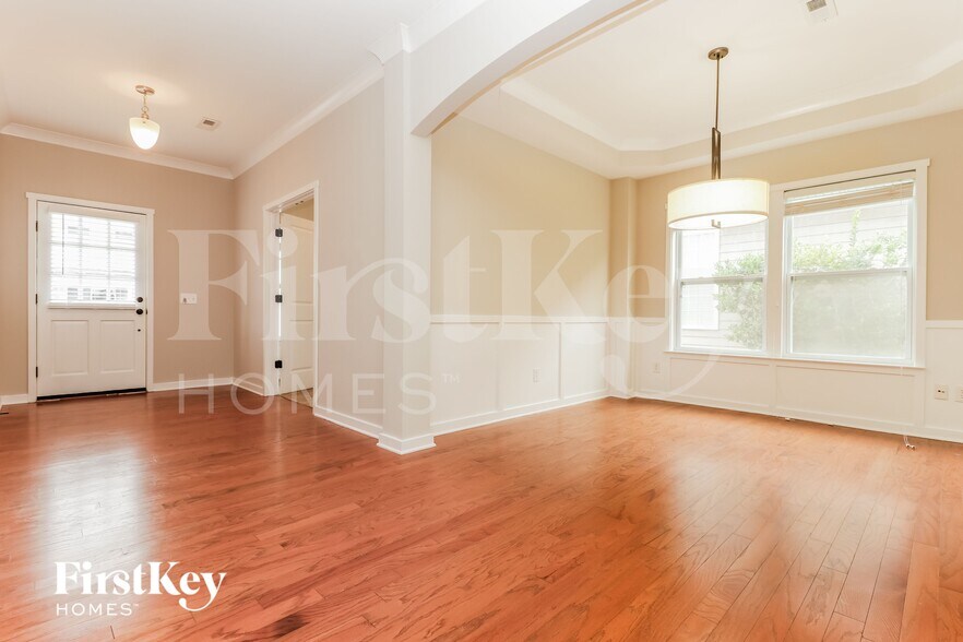 Building Photo - 308 Crossandra Ave