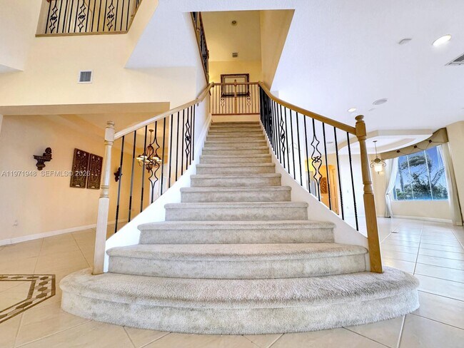 Building Photo - 5028 SW 170th Ave