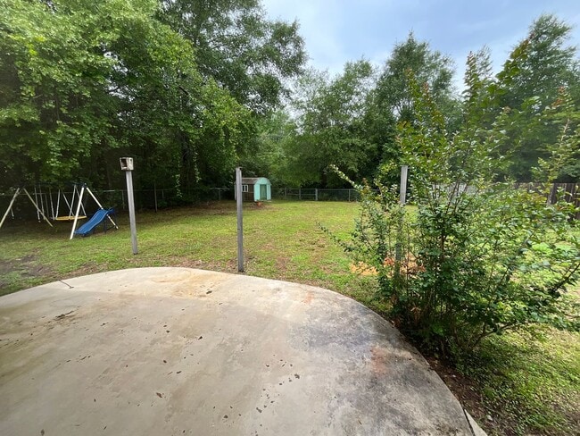 Building Photo - 4050 Linwood Dr