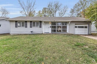 Building Photo - Updated 3+ Bedroom Ranch