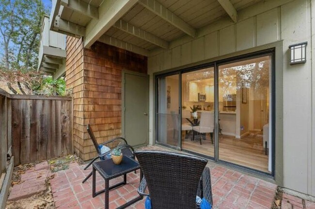 Building Photo - 3401 La Terrace Cir