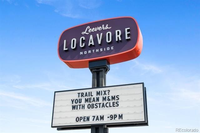 Building Photo - 2742 W Denver Pl