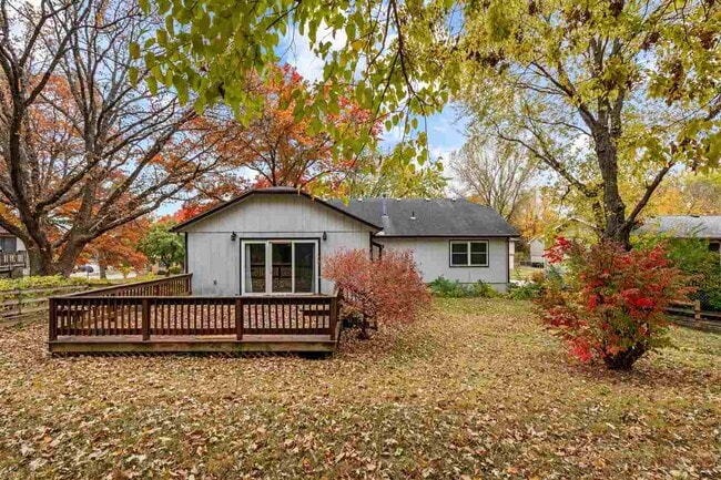 Building Photo - 16 Penfro Dr