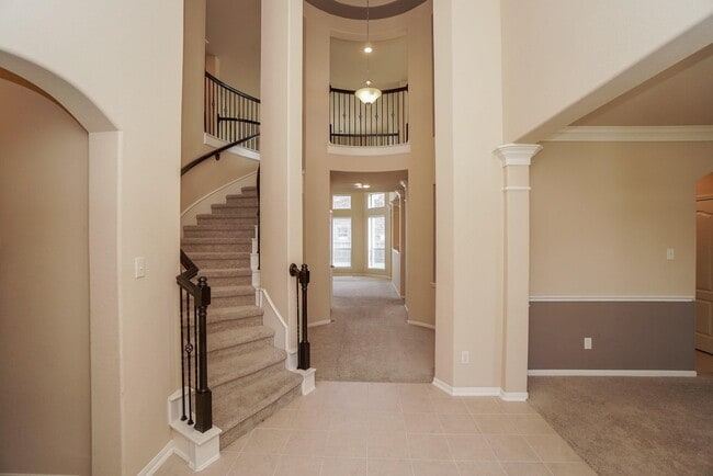 Building Photo - 215 Promenade Estates Ln